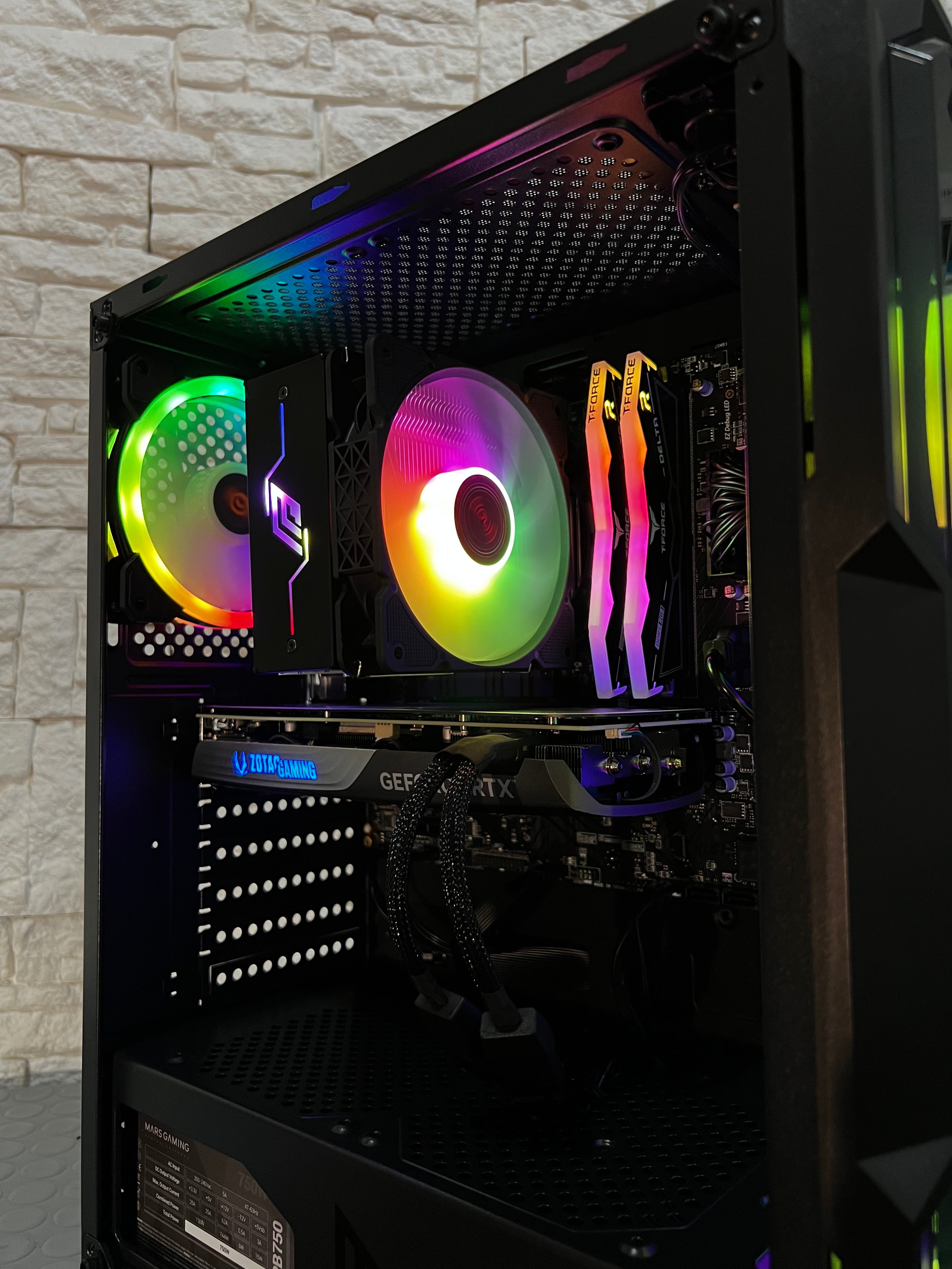 RIG SMASH V1 (INTEL i5 / RTX 5070)