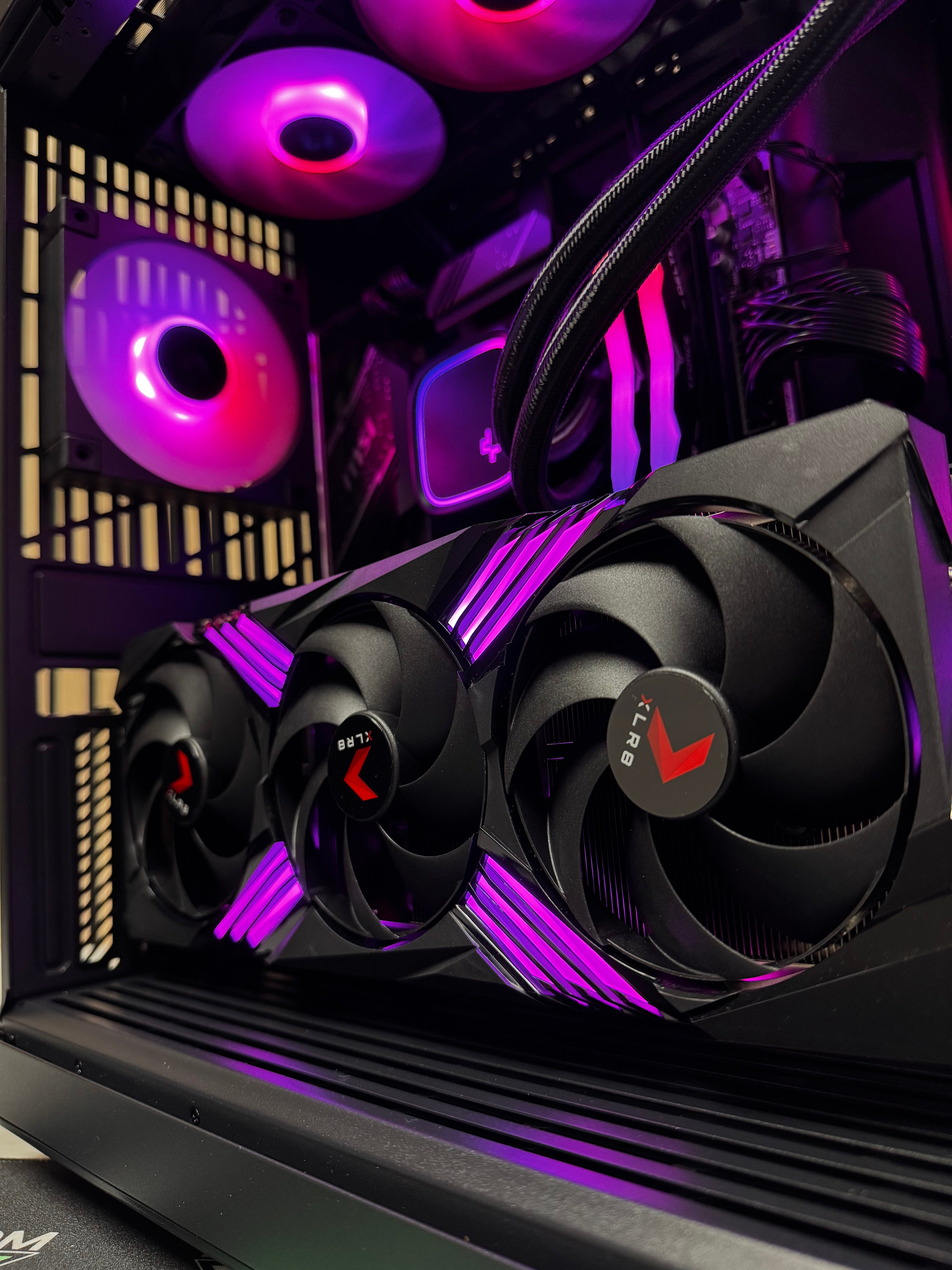 RIG 39 / Ryzen 7 / 32GB / RTX 5070 TI / 1TB