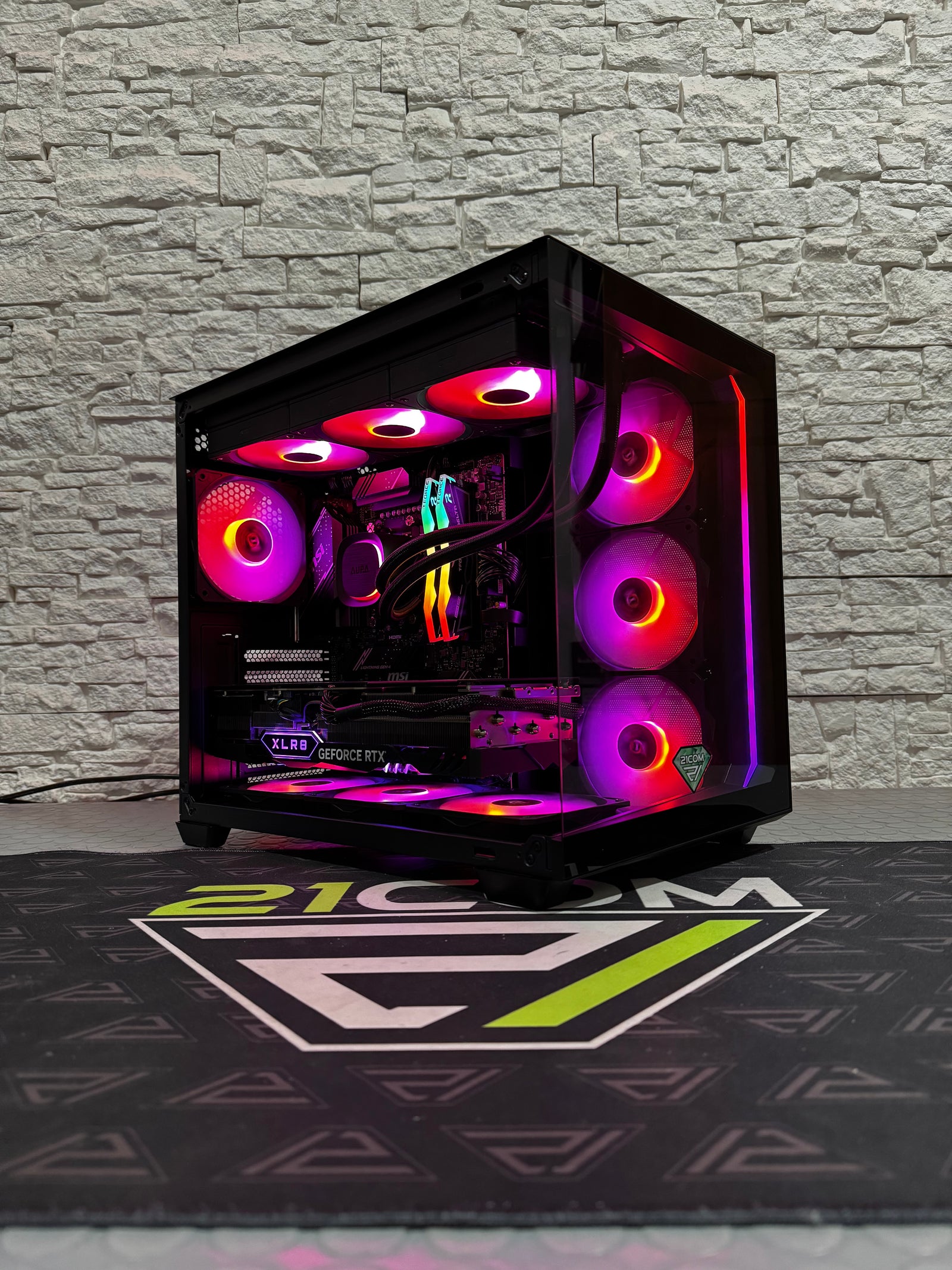 RIG APEX V8 / Ryzen 7 / 32GB / RTX 5090 / 2TB