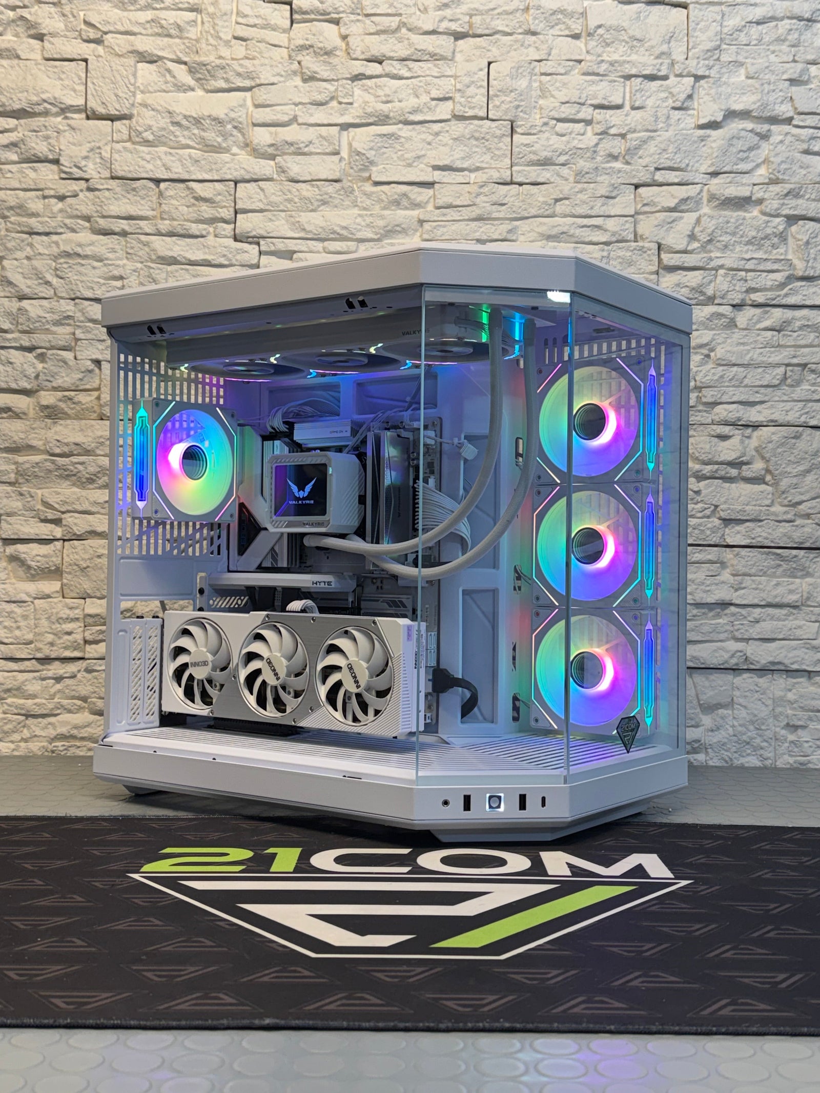 RIG 40 / Ryzen 7 / 32GB / RTX 5070 TI / 2TB