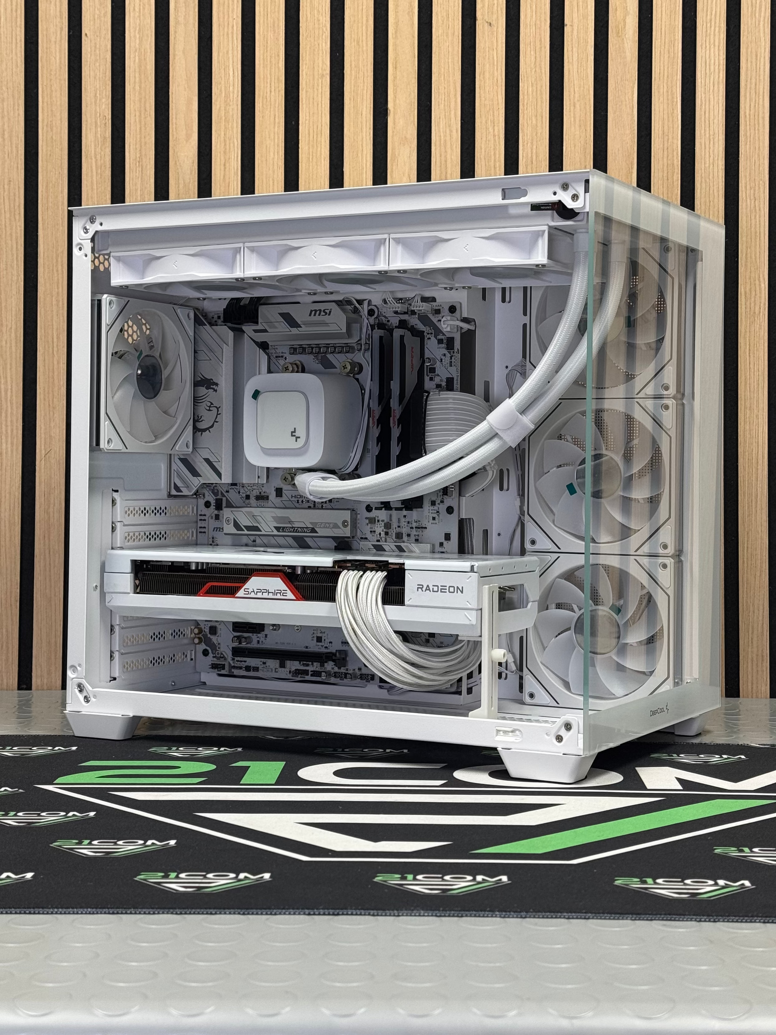RIG MASTER V3 White / Ryzen 5 / 32GB / RX 9060 XT / 1TB (Copia)