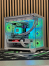 RIG MASTER V3 White / Ryzen 5 / 32GB / RX 9060 XT / 1TB (Copia)