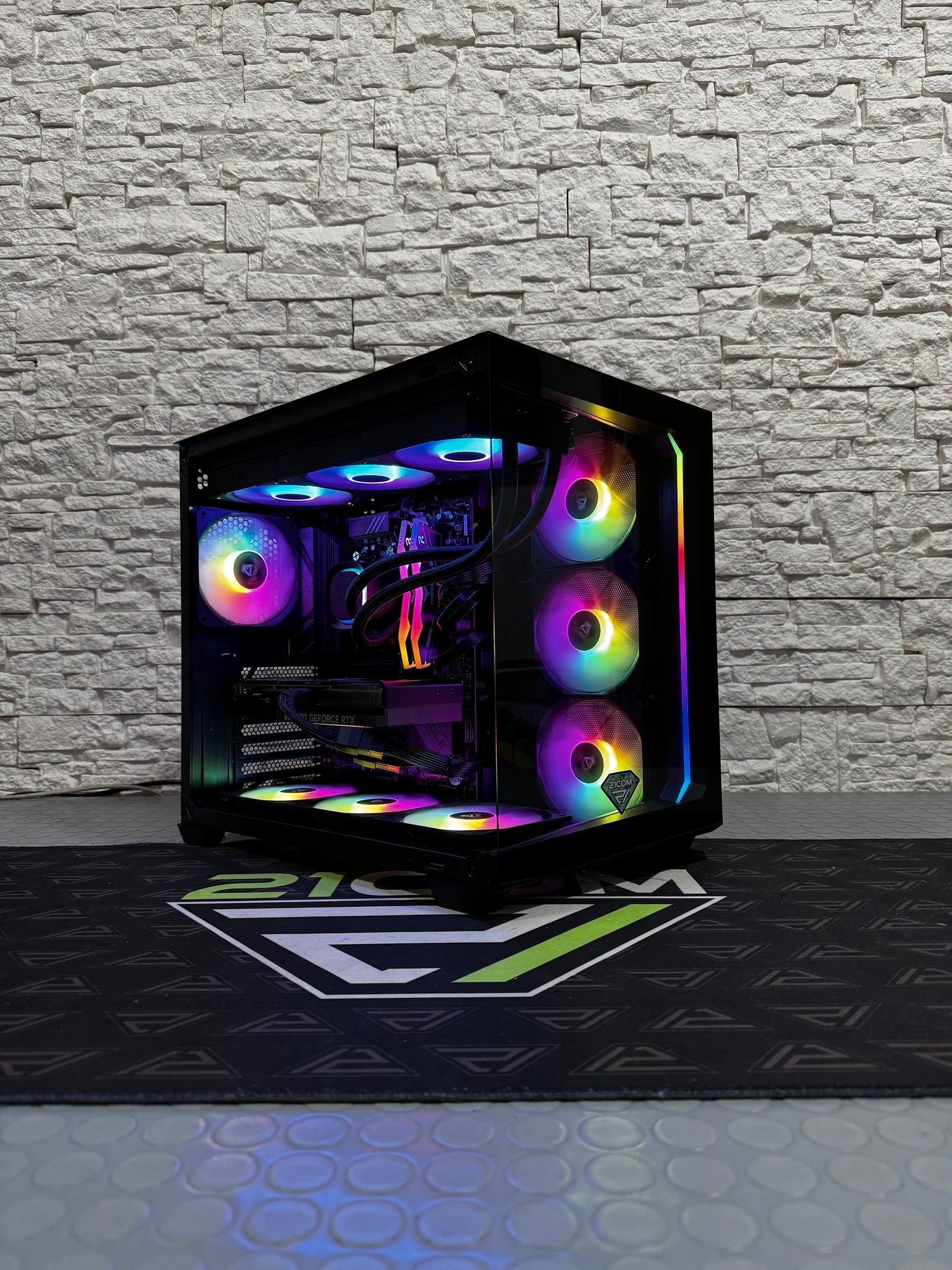 RIG APEX V3 / Ryzen 7 / 32GB / RTX 5070 / 1TB